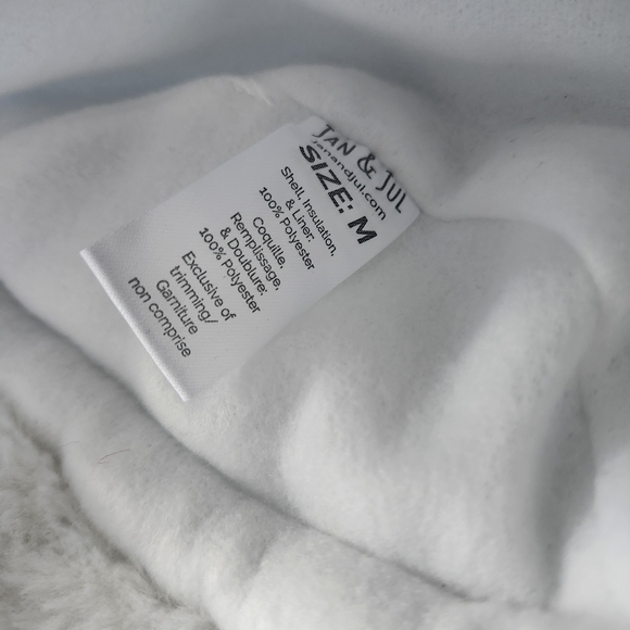 Cozy Blue and White Kids' Winter Hat - Picture 3 of 6